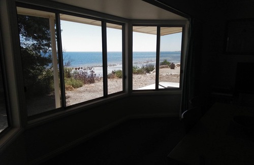 Para Wurlie House | Istana ~ Beachfront with great sea views! Off Peak Special!
