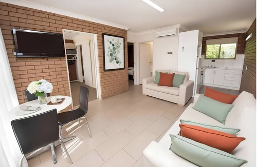 Swan Hill Hotel | Jacaranda Apartments