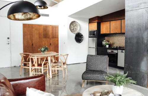 Mogo Villa | Jaguar Stay