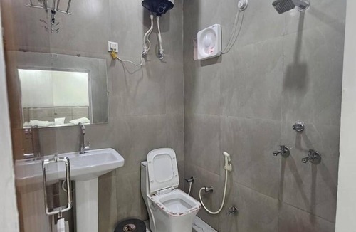 Mathura House | Jain Guest House