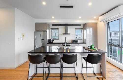 Ivanhoe Apartment | Jasandro Ivanhoe Base 17