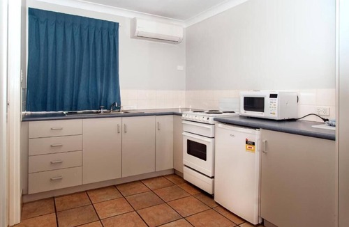 Kearneys Spring Hotel | Jefferys Motel