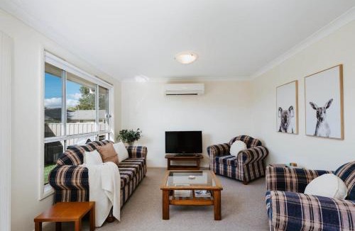 Central Mudgee Villa | Jewel on Lewis - Central Mudgee Haven near Wineries