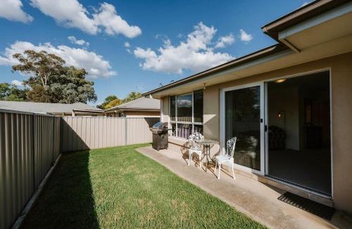Central Mudgee Villa | Jewel on Lewis - Central Mudgee Haven near Wineries
