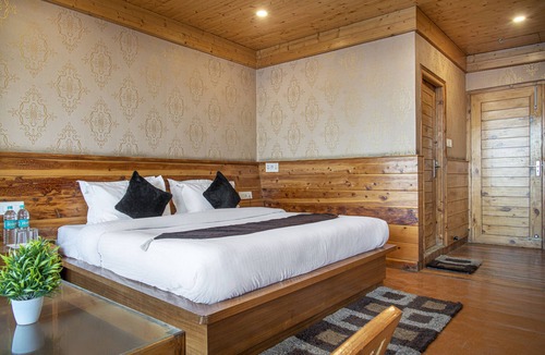 Theog Hotel | Jk Dream View Kufrin🙏🏿welcoming all guest & members we are happy to host you.n