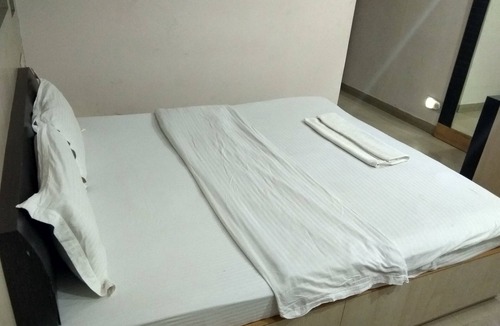 Hingana Hotel | JK Rooms 122 Shaheen Lodging & Boarding