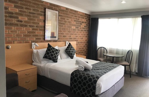Tenterfield Hotel | Jumbuck Motor Inn