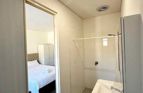 Morley House | June Stay