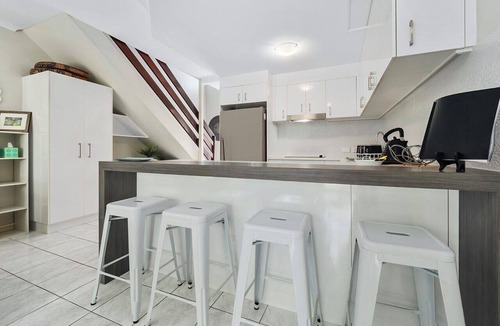 Yorkeys Knob Apartment | Just a short stroll to beautiful Yorkeys Knob beach