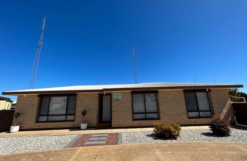 Moonta Bay House | Just About Beachfront - Where Sea Meets Serenity - Moonta Bay