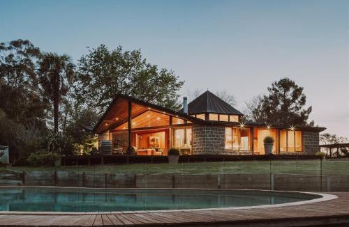 Yarra Junction House | Kangaroo Manor