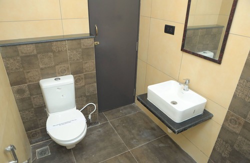 Pallavaram Hotel | Kansone Hotel And Banquets