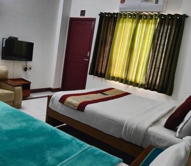 Thousand Lights West Apartment | Kapsstone HOMESTAY- Apartments &Rooms near APOLLO &SHANKARA NETHRALAYA HOSPITALS -Greams Road