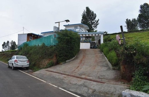 Ooty Cottage | Kathiresan's Diamond hill view cottage