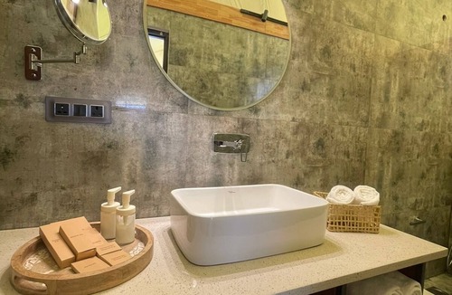 Amritsar Hotel | Kavaali stays