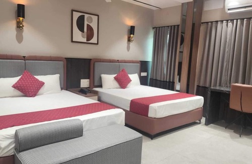Triplicane Bed & Breakfast | KB MARINA PARK