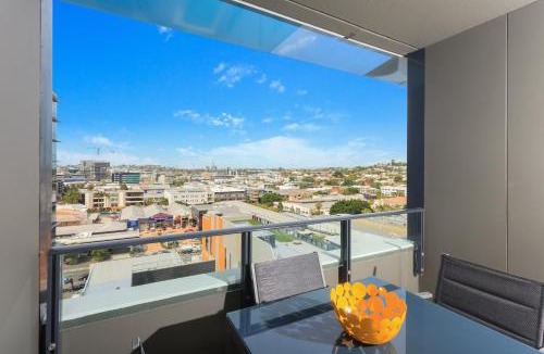 Fortitude Valley Apartment | Keeping Cool on Connor - Executive 2BR Fortitude Valley apartment with pool and views