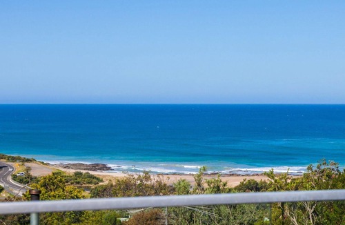 Kennett River House | Kennett Bach - Where the Ocean Meets the Forest