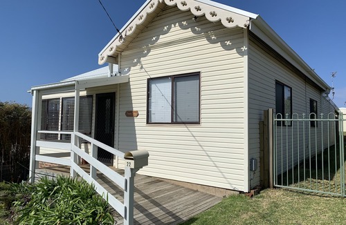 Kiama House | Kiama Beachfront Bombo Cottage