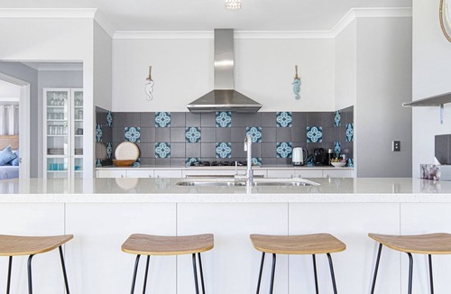 Dunsborough House | Killarney Retreat - Dunsborough