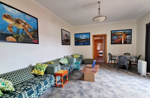 Melville House | 'Kingfisher Lodge' offering a Spacious 4 Bedroom Home with Spa bath