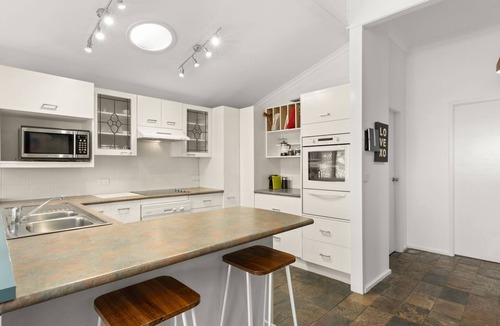 Huskisson Cottage | Kingston Cottage by Experience Jervis Bay