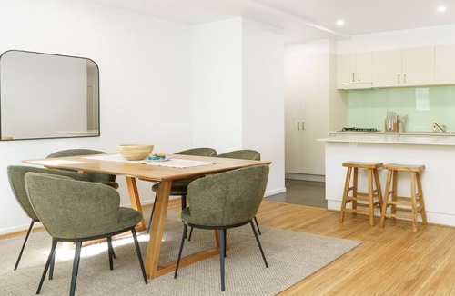 Kingston Apartment | Kingston Modern Home – Large and Stylish Spaces