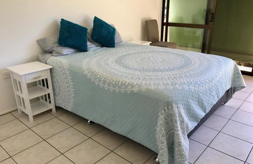 Wongaling Beach Apartment | Kirrama 3
