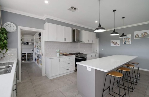 Kirwans Bridge House | Kirwans Bridge - Luxurious & private family home.