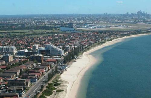 Brighton-le-Sands Apartment | KozyGuru | Brighton-Le-Sands | Luxury Bay View Apt