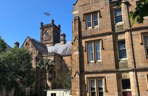 Camperdown Apartment | KozyGuru | Camperdown | Cozy 2-Bed Apt + Parking