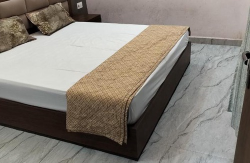 Govardhan House | Krishna Raman Dham