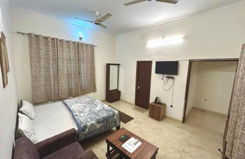 Gwalior House | KRISHNAM GUEST HOUSE