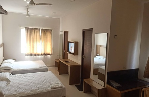 Tiruchengode Hotel | KRV Meridian