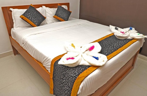 Periyur Hotel | Kumaran Kudil