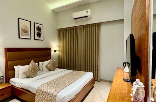 Palsana Hotel | LA CASA. CLUB & RESORT
