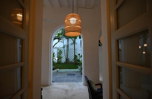 White Town Bed & Breakfast | La Cedille - French Heritage House