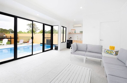Failford House | La Dolce Villa - acerage with a pool.