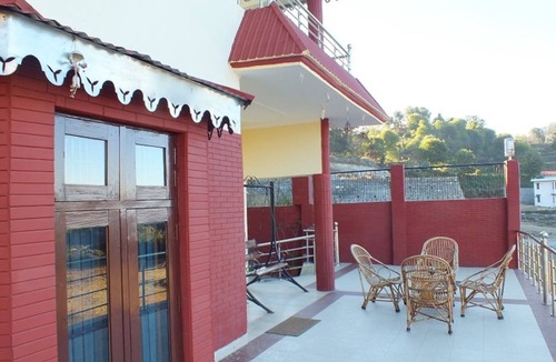 Naukuchiyatal Villa | Lake Pleasant Cottage