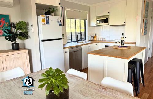 Encounter Bay House | Lake & Reserve Front Bird Haven - 3BR