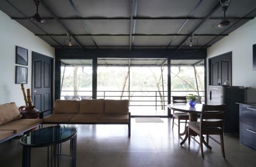 Wadakanchery Hotel | Lakedale Resorts