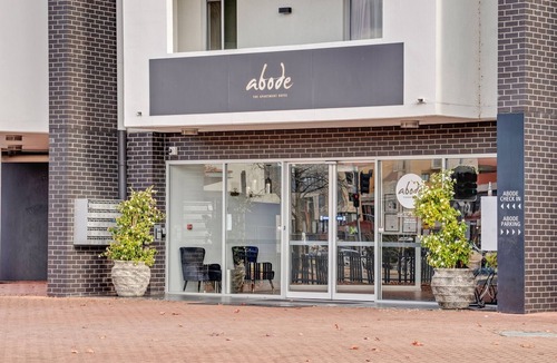 Greenway Apartment | Lakeside 1-Bed Unit Conveniently by Shops