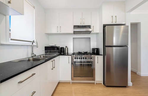Koonawarra House | Lakeside 3 BDR House