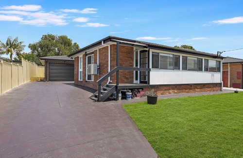 Koonawarra House | Lakeside 3 BDR House