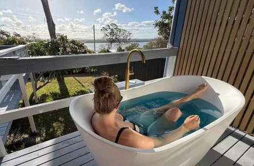 Green Point House | Lakeview Cottage