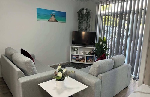 Slade Point Apartment | Lambert's Beach Awaits with Wifi
