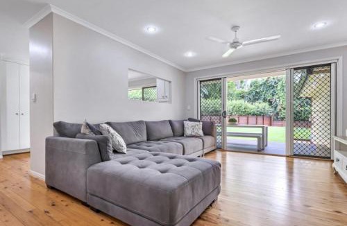 The Range House | Lamington Cottage