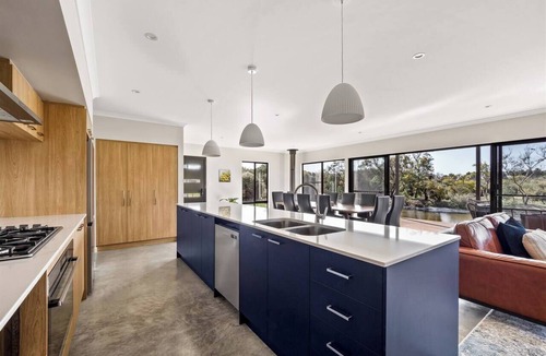 Wilyabrup House | Lang Chalet Vineyard Bliss on the Waterfront
