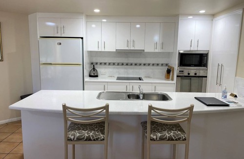 Yorkeys Knob Apartment | Large Beachfront Apartment