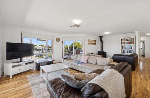 Falcon House | Large Pet-Friendly Falcon Bayview Beach House with Ocean Views